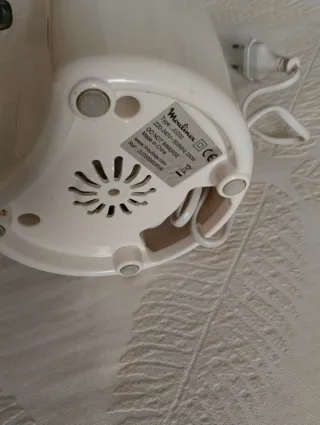 Exprimidor Moulinex blanco y verde