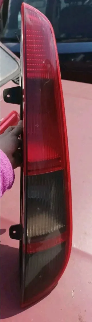FANALE POSTERIORE DESTRO  Ford Focus