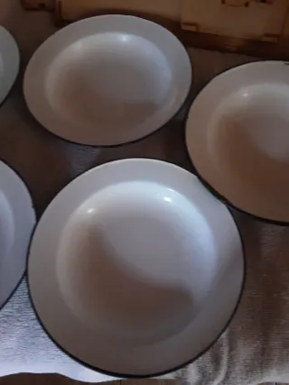 Set di 5 piatti profondi smaltati