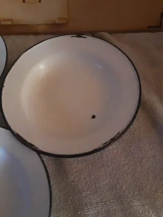 Set di 5 piatti profondi smaltati