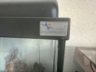 Acuario AquAtlantis 100L con Mesa