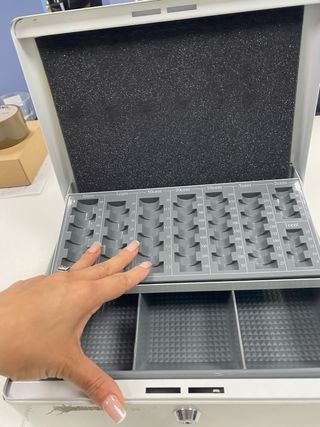 Cassaforte metallica per monete e banconote