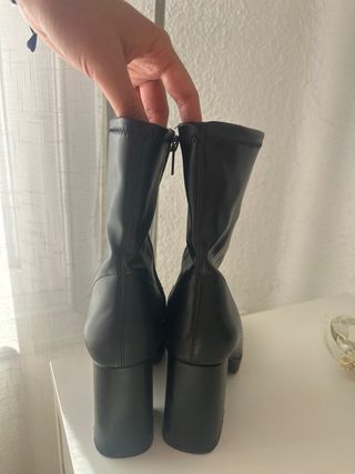 Botines Bershka negros