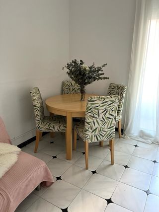 Mesa redonda extensible madera + 3 sillas