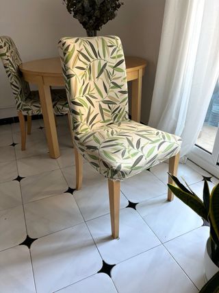 Mesa redonda extensible madera + 3 sillas