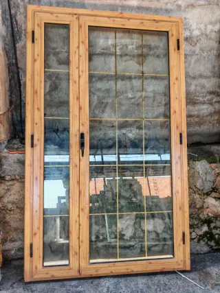 Puerta imitación madera 118x201