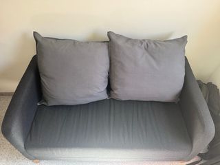 Sofá 2 plazas gris tela