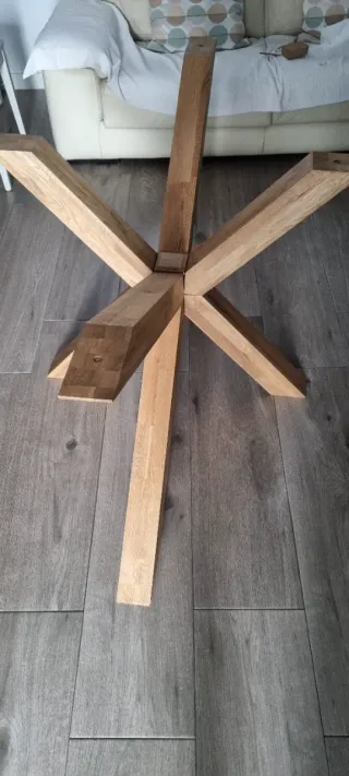 Mesa de comedor de madera roble