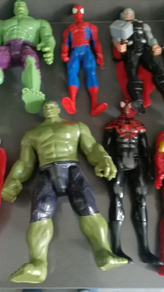 Figuras Marvel Titans