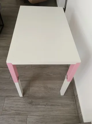 Tavolo da scrivania per bambini bianco e rosa