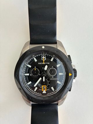 Reloj suizo Victorinox Chrono 43 SIR Inox-Titanio