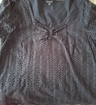 Blusa Negra Bordada con Lazo Boho