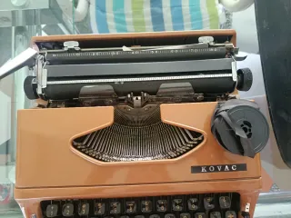 Máquina de escribir antigua