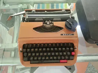 Máquina de escribir antigua