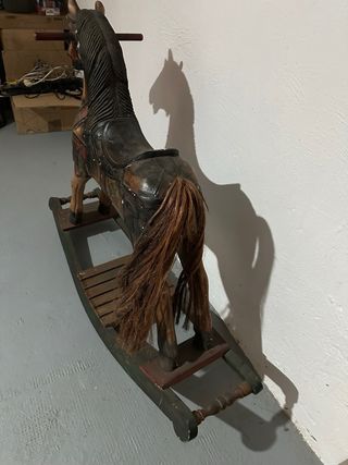 Caballos de madera antiguos