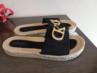 Sandalias CK con pedrería