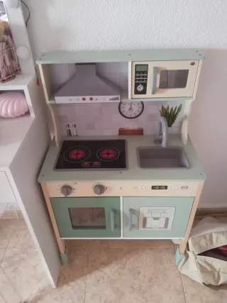 Cocinita de madera para niños