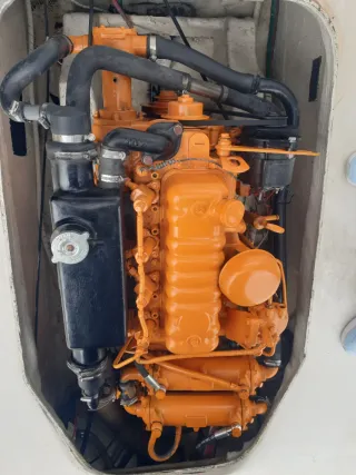 Artaban Arcoa 660 Barco recreo bajo consumo