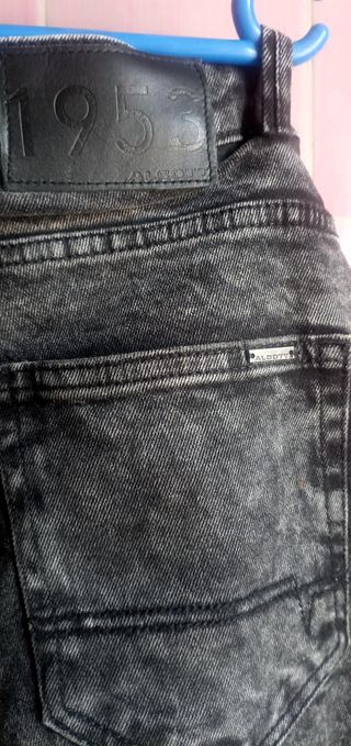 Pantaloni Alcott neri effetto stone wash
