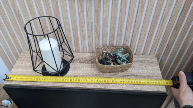 Cajón colgante de madera