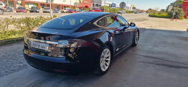 Tesla Model S 2018