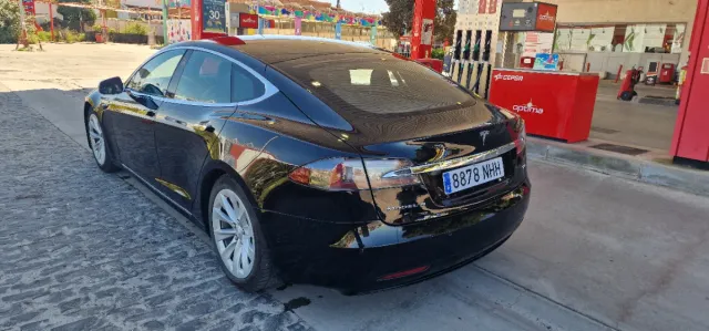 Tesla Model S 2018