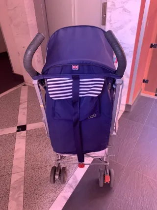 Carro de bebé Maclaren azul