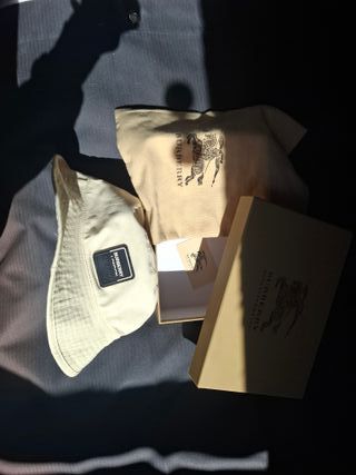 Gorro pesquero Burberry Beige