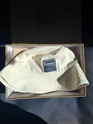 Gorro pesquero Burberry Beige