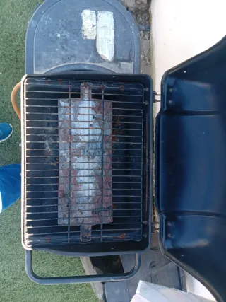 Barbacoa de gas casi nueva