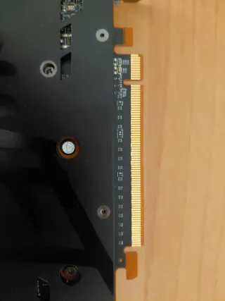 Tarjeta Gráfica RX 6700 10GB XFX en su caja.