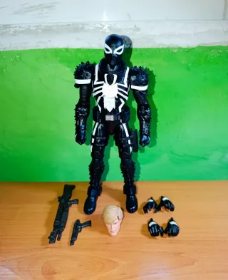Marvel Legends Agente Venom