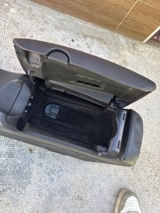 Apoyabrazos Mercedes W209 CLK