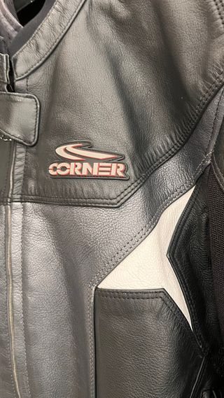 Chaqueta Moto Cuero Mujer Negra y Blanca