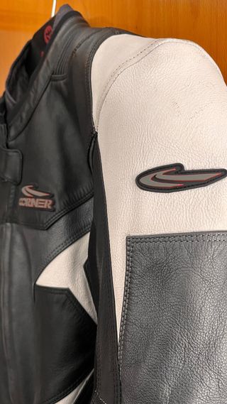 Chaqueta Moto Cuero Mujer Negra y Blanca