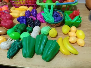 Juego de Frutas y Verduras de Juguete