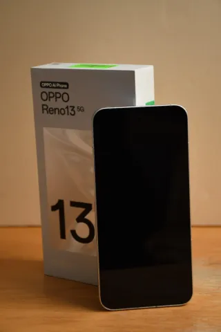 Oppo Reno 13 5G Blanco.