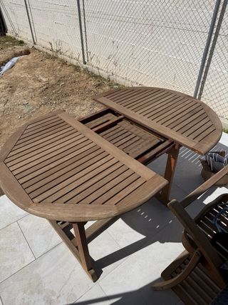 Mesa de madera de teca extensible