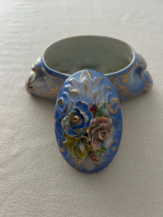 Joyero antiguo porcelana flores doradas