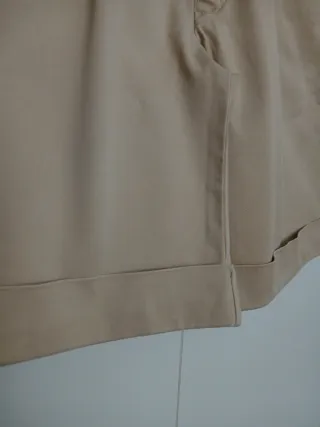 Bermuda niño beige talla 8