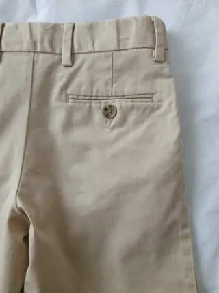 Bermuda niño beige talla 8