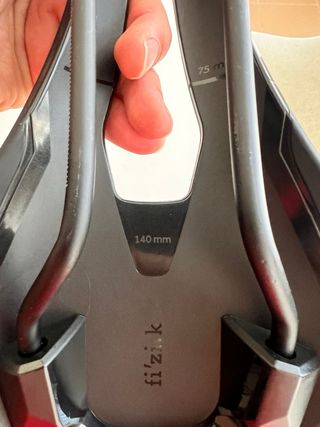 Sillín Fizik Vento Argo R5 140mm