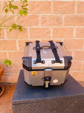 Baúl GIVI Honda XADV 750