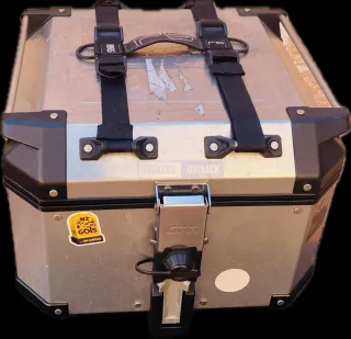 Baúl GIVI + Soporte X-ADV 750