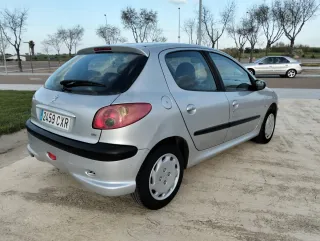 Peugeot 206 2004