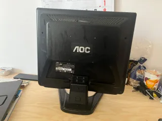 2 Monitores BenQ y AOC Plata