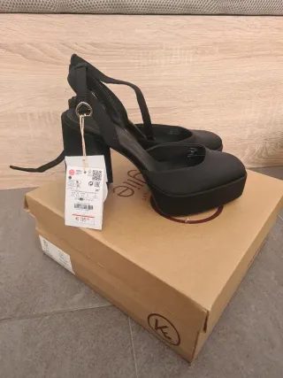 Sandalias de tacón negras