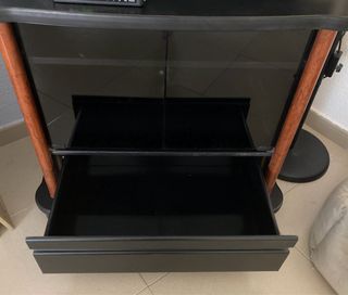 Mobile TV con porte e cassetto