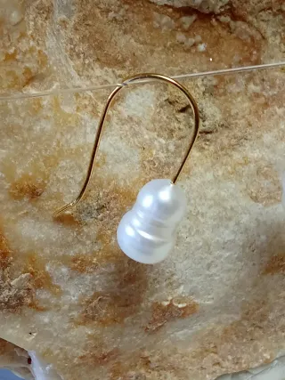 Pendientes Perlas Barrocas Agua Dulce Oro