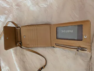 Bolso portamóvil Parfois estampado animal